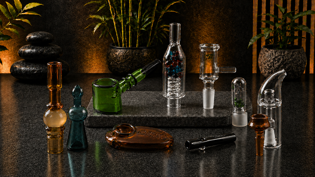 Assortment of glass pieces that fit inside the Zynpyre Clean Chamber